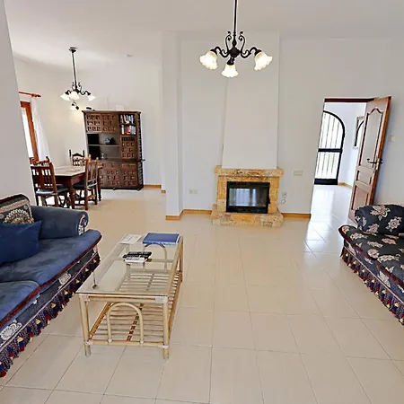Sara - Sea View With Private Pool In كاليبي